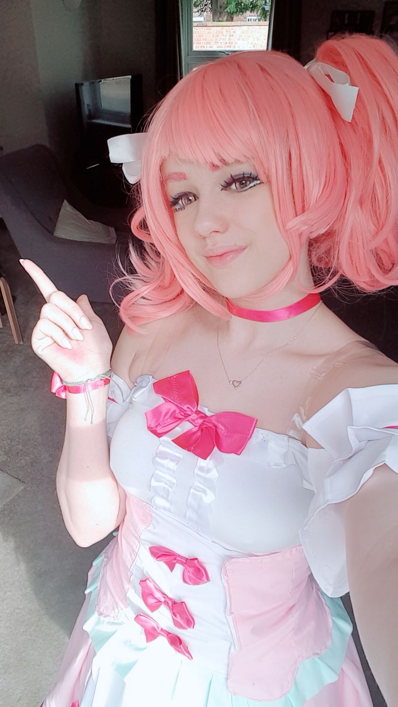 Customer photo review of Blytheye Pink (EOS New Adult)