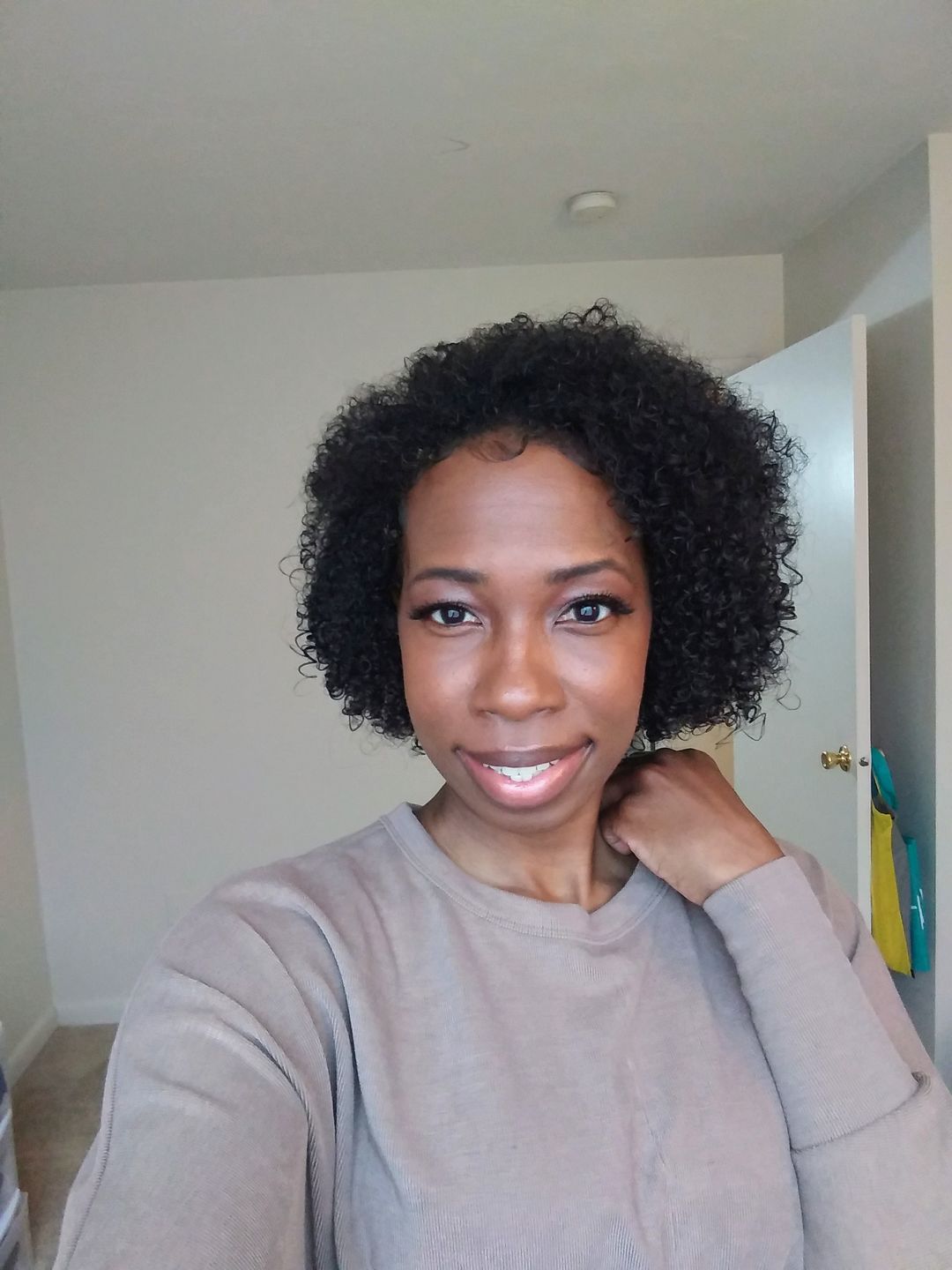 Customer photo review of Hair Growth Serum for Curly Hair with Organic Castor Oil for Strengthening and Vanilla Berry Fragrance
