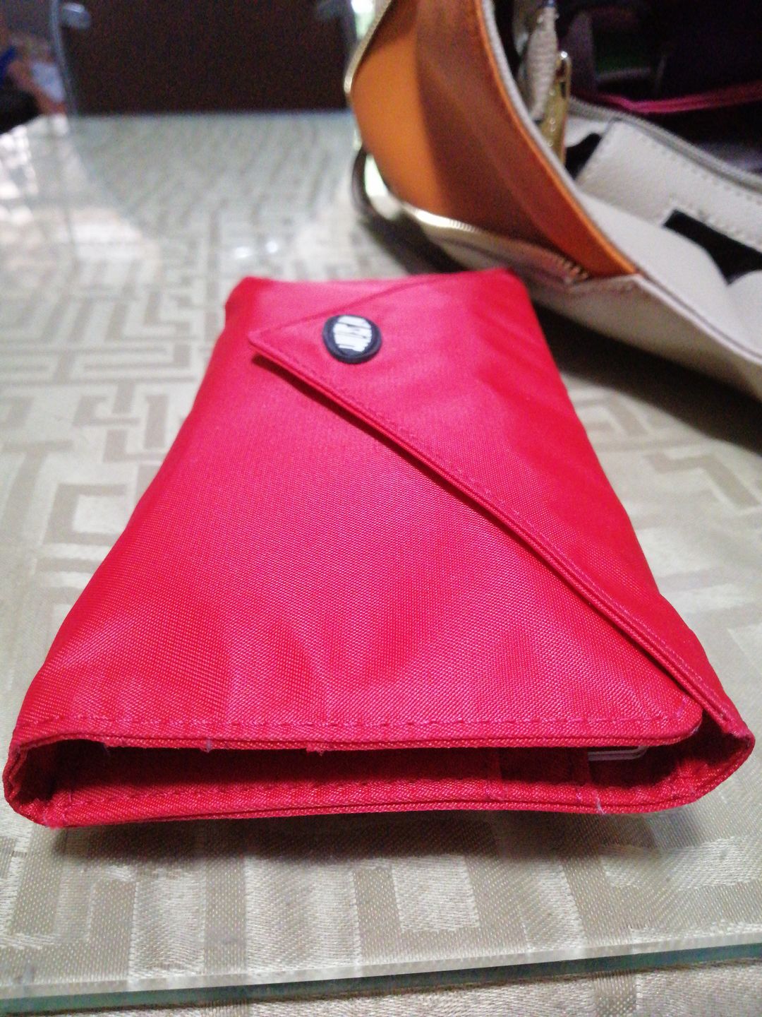 Customer photo review of Slimvelope Red