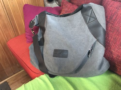Adele Gourdin Messengertasche Reviews Adele Gourdin Messengertasche Reviews