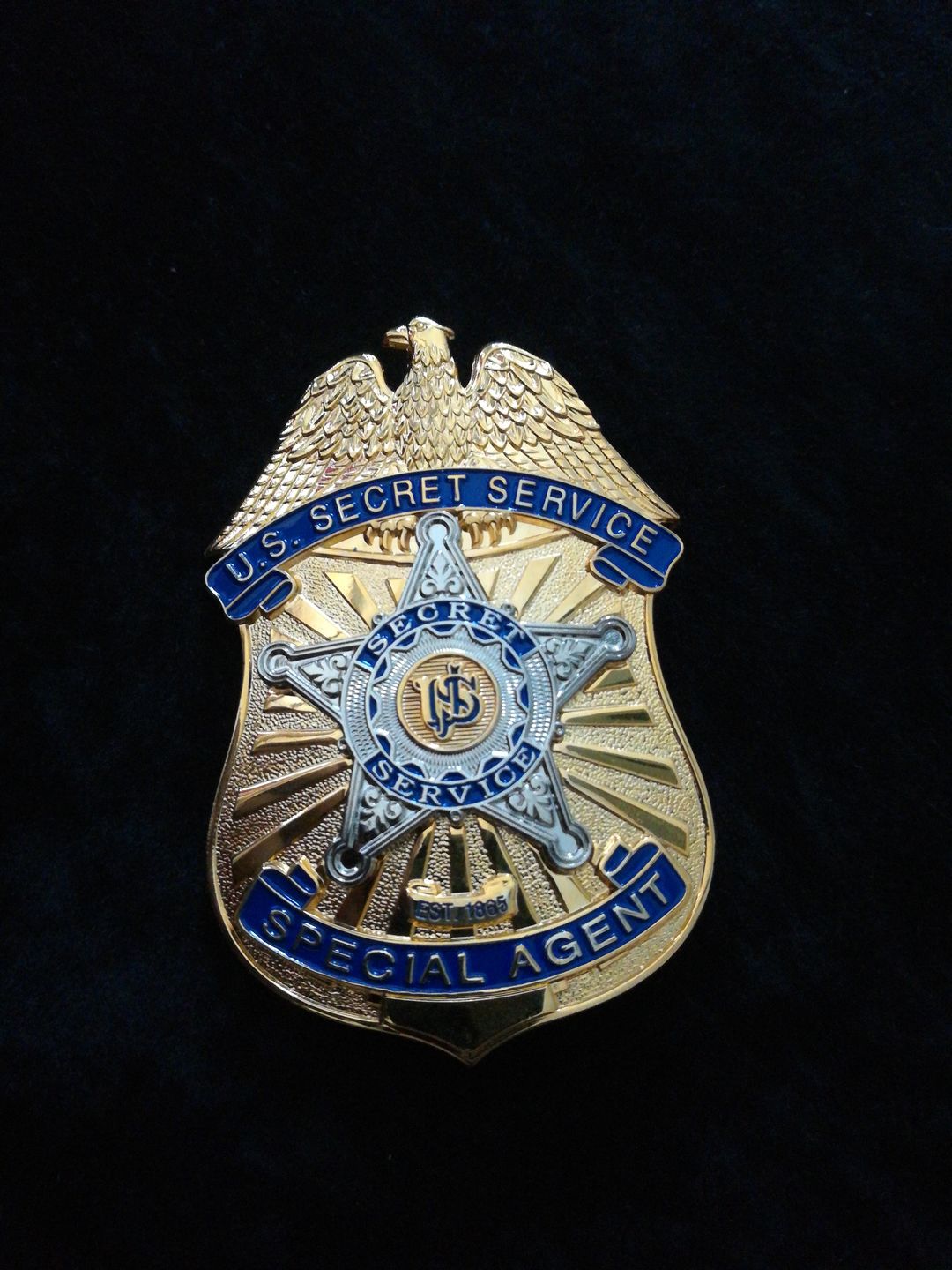 Customer photo review of USSS US Secret Service Special Agent Badge Solid Copper Replica Movie Props