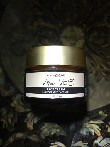 aloe vit e face cream