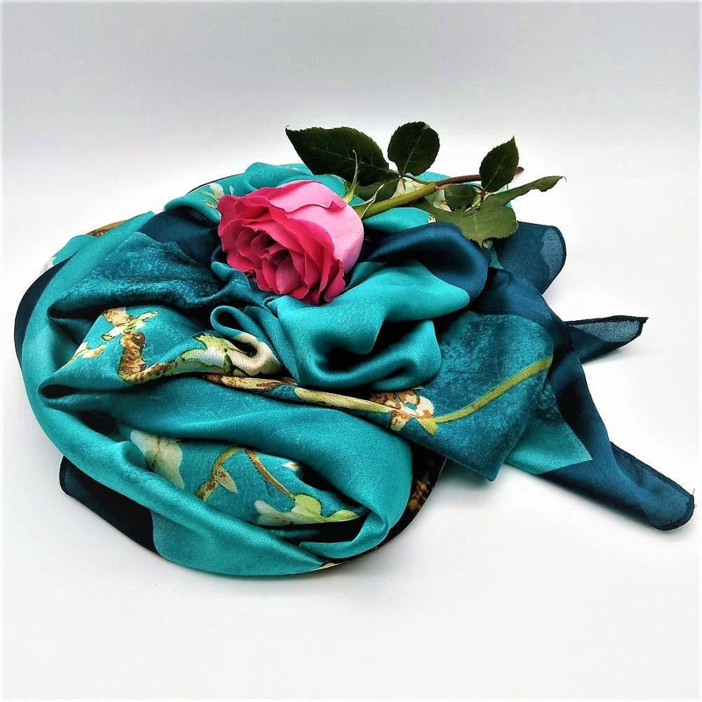 Customer photo review of Almond blossom silk Scarf