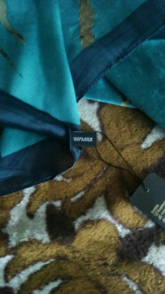 Customer photo review of Almond blossom silk Scarf