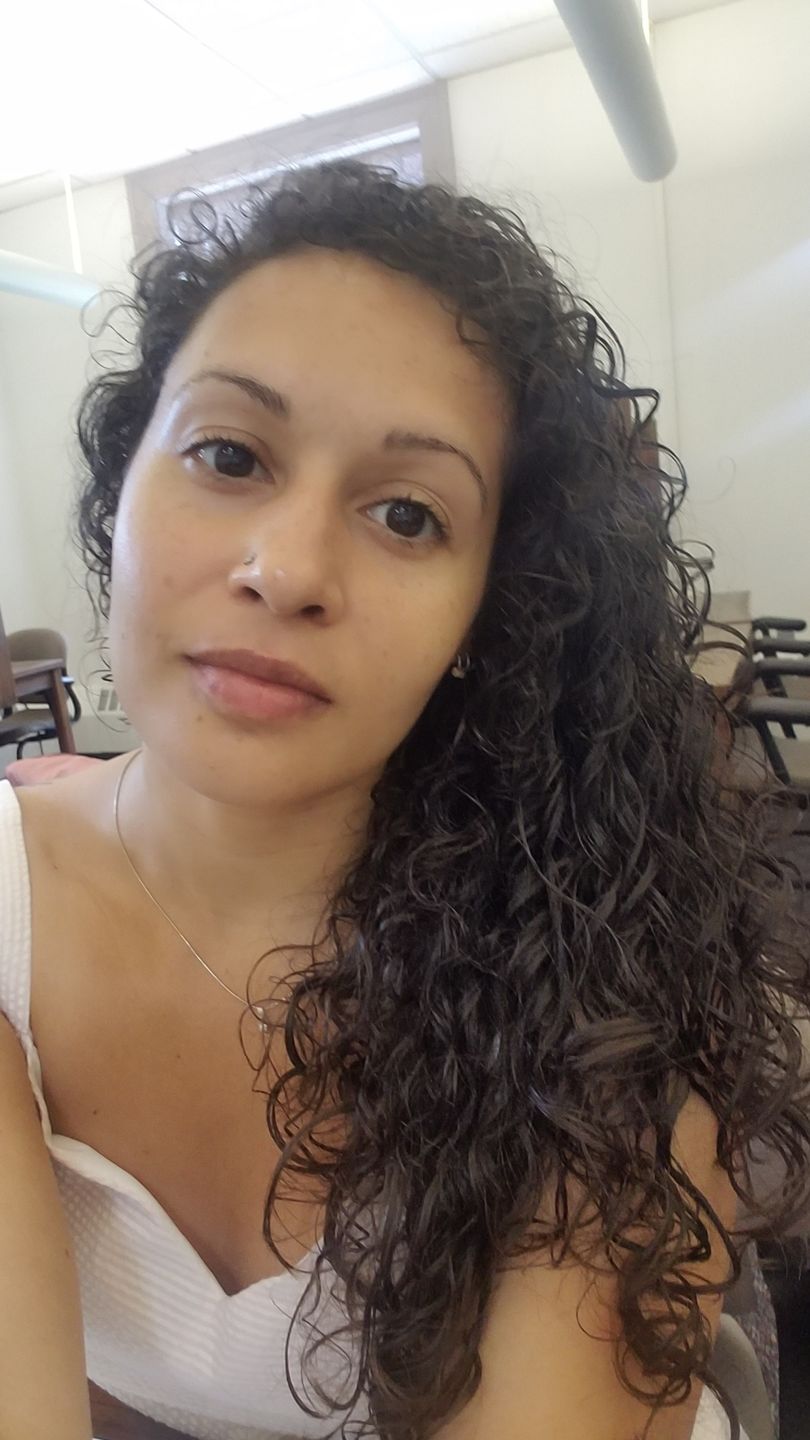 Customer photo review of Hair Growth Serum for Curly Hair with Organic Castor Oil for Strengthening and Vanilla Berry Fragrance