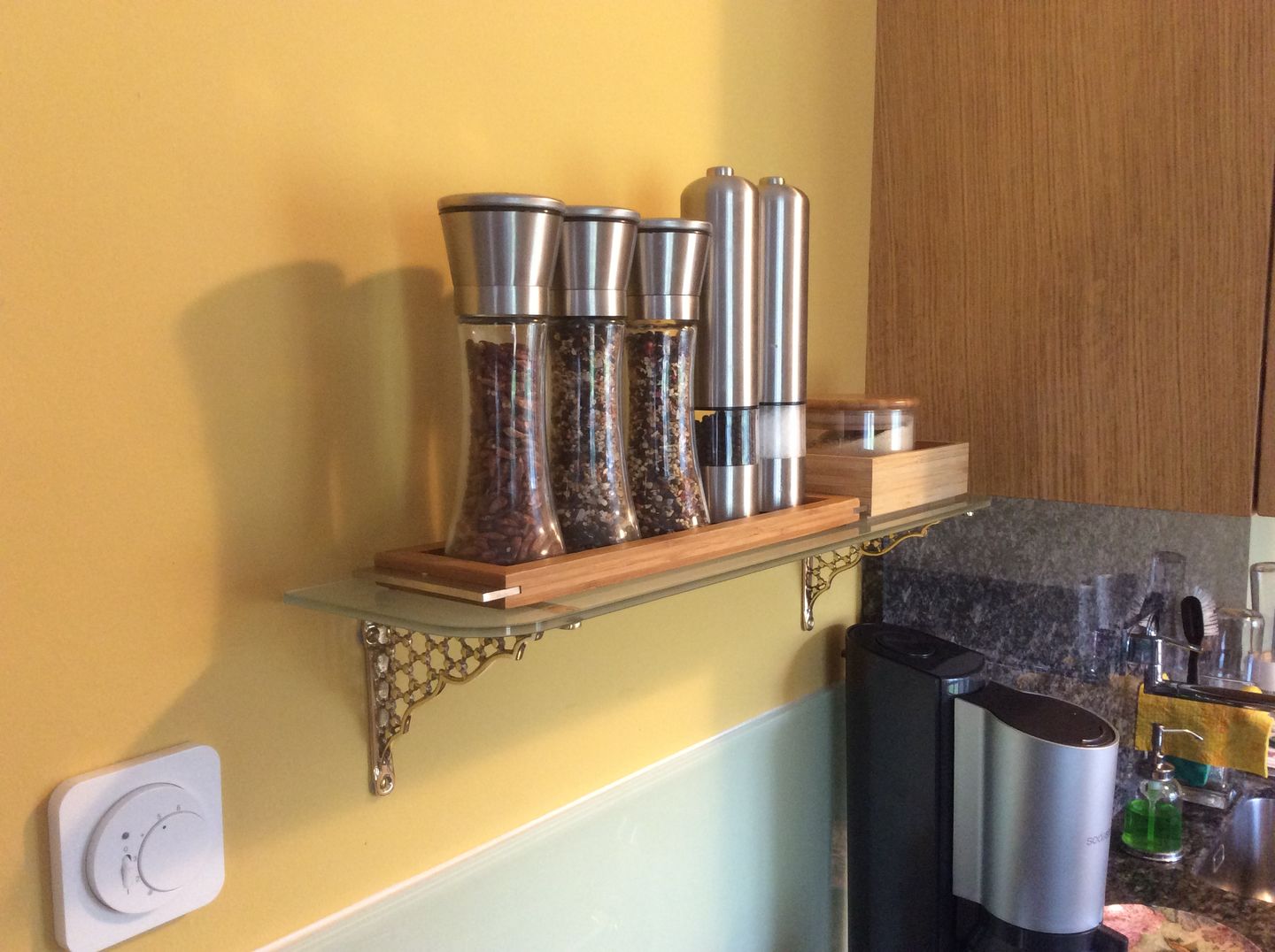 Customer photo review of 6 x 5 Inch Honeycomb Brass Shelf Bracket