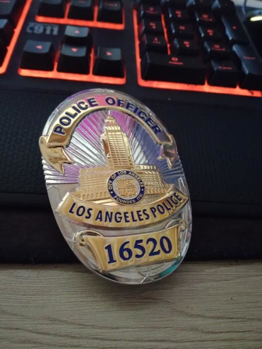 Customer photo review of LAPD Los Angeles Police Officer Badge Replica Movie Props With Number 13958 16520