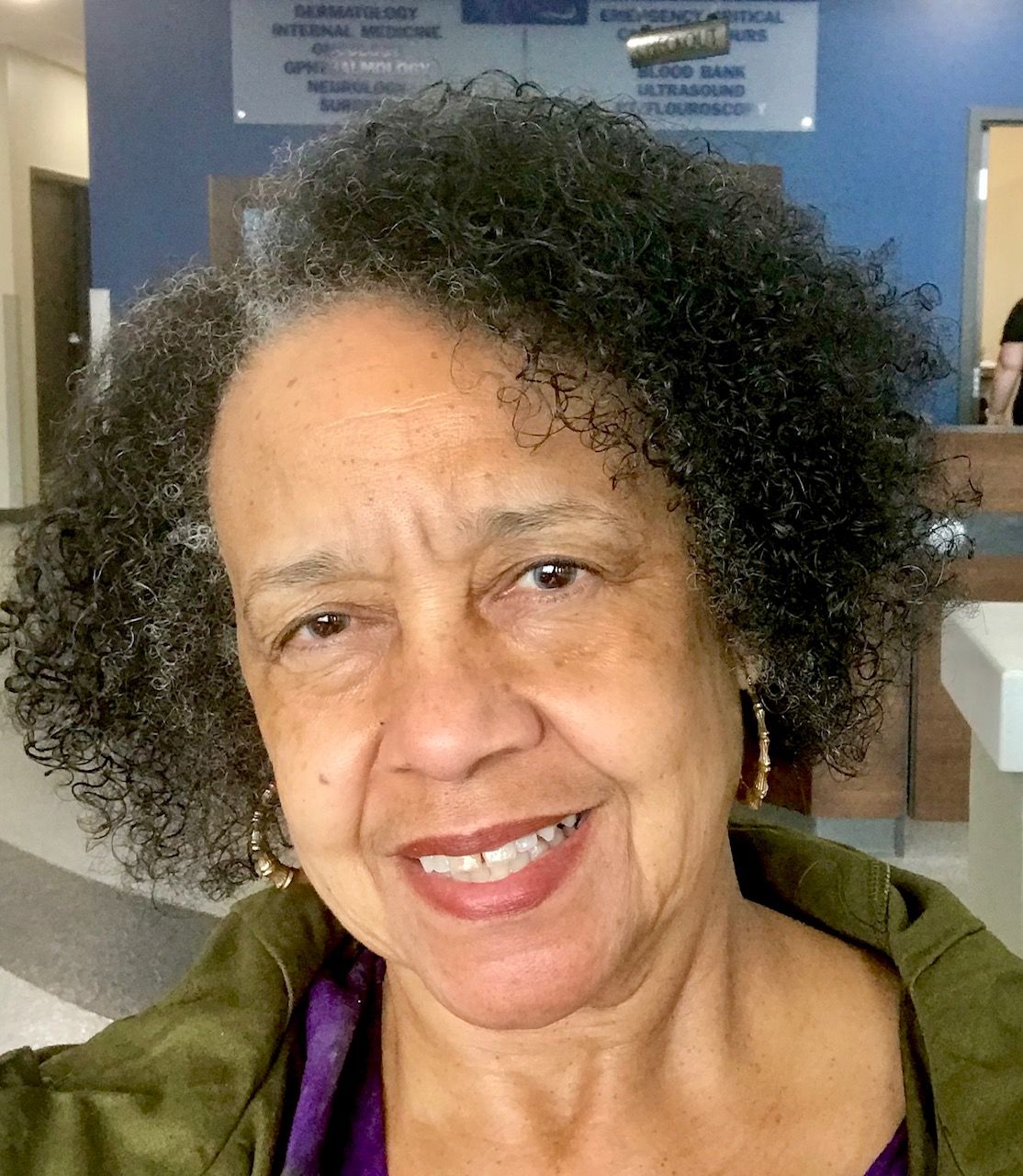 Customer photo review of Hair Growth Serum for Curly Hair with Organic Castor Oil for Strengthening and Vanilla Berry Fragrance