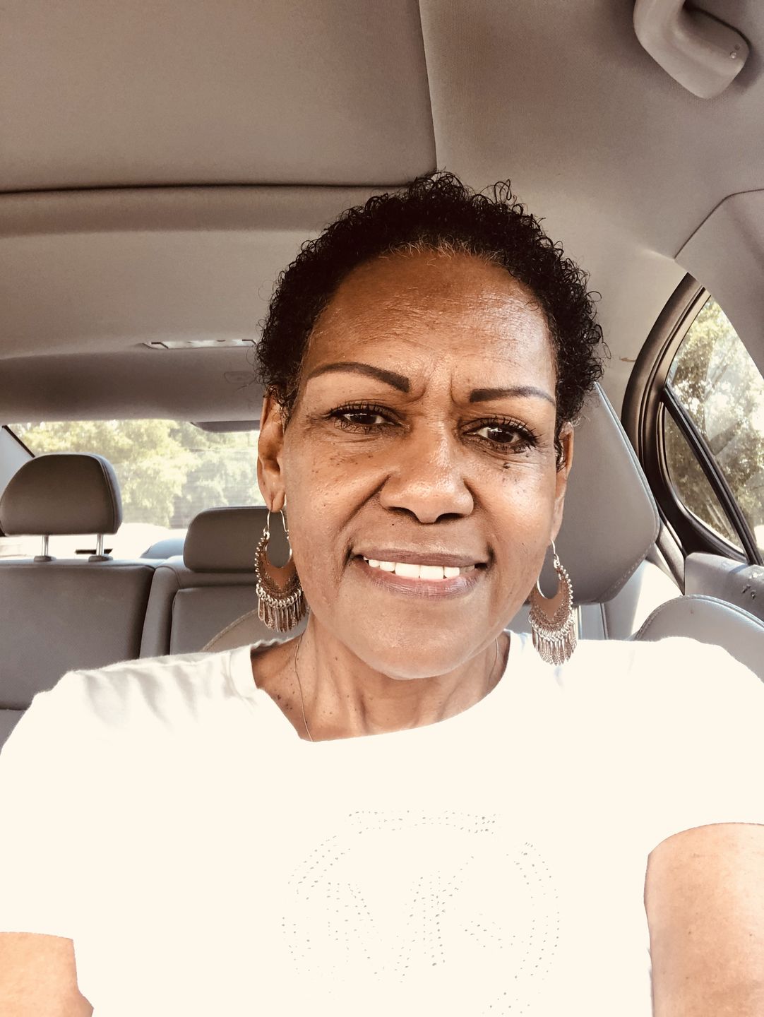Customer photo review of Hair Growth Serum for Curly Hair with Organic Castor Oil for Strengthening and Vanilla Berry Fragrance