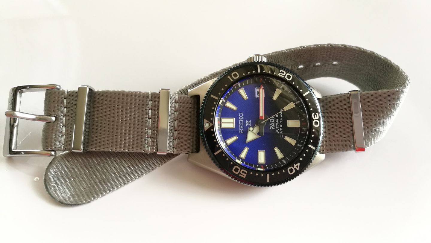 Customer photo review of AlphaShark Slim - Silver Lining