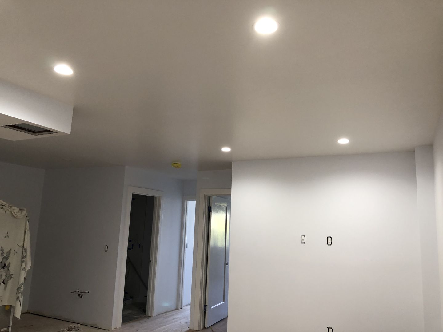 Customer photo review of 4-inch Dimmable LED Downlights / Can Lights - 10W, Retrofit, CRI 90+