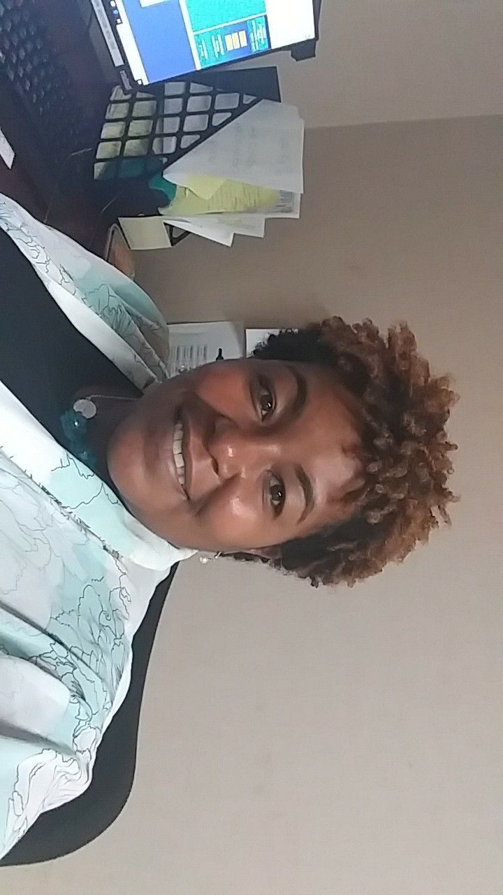 Customer photo review of Hair Growth Serum for Curly Hair with Organic Castor Oil for Strengthening and Vanilla Berry Fragrance