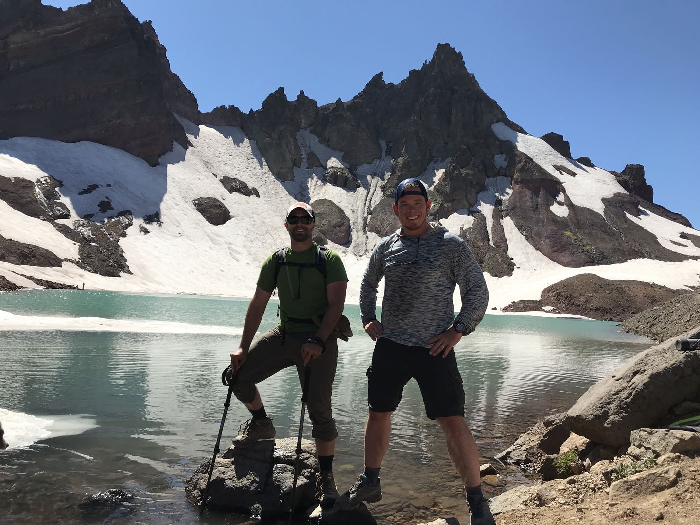 Customer photo review of MEN'S RIVER RUN HOODIE