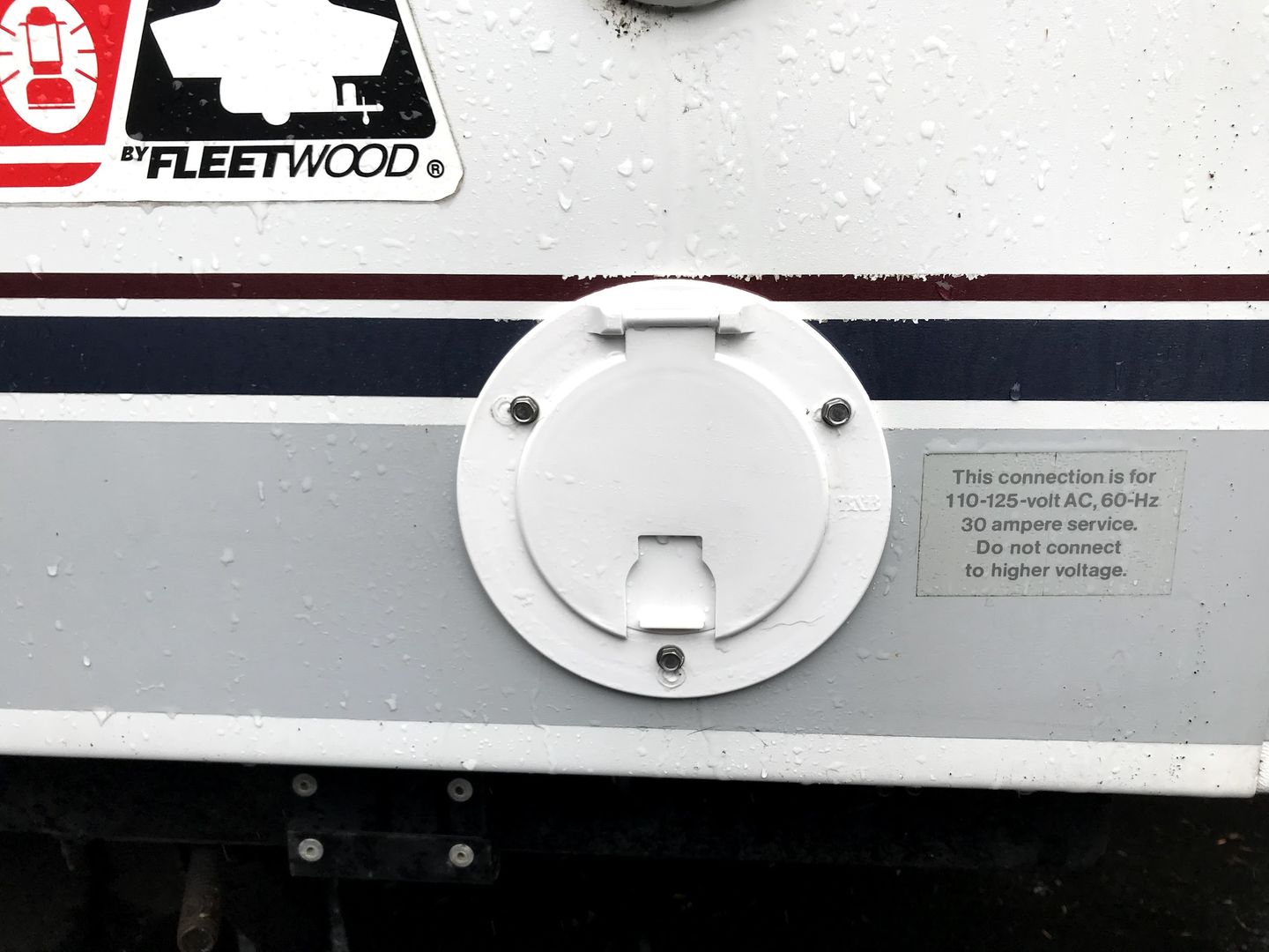 Customer photo review of Power Cord Hatch