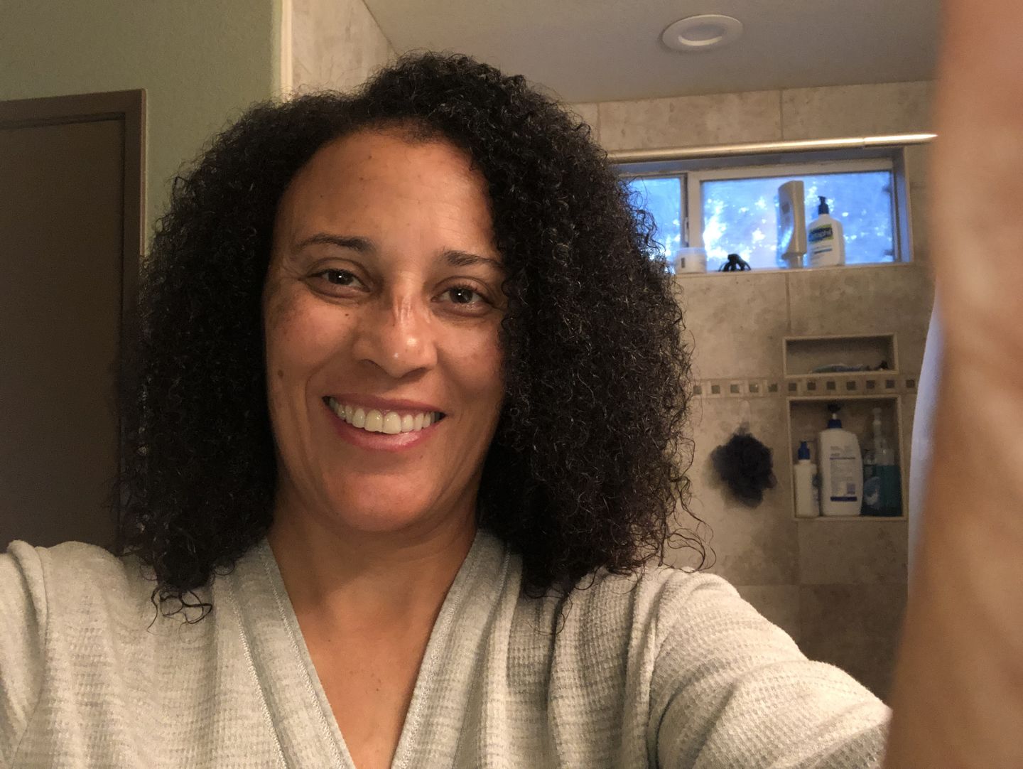 Customer photo review of Curly Hair Shampoo with Aloe Vera for Moisturizing Hair with Lavender Fragrance