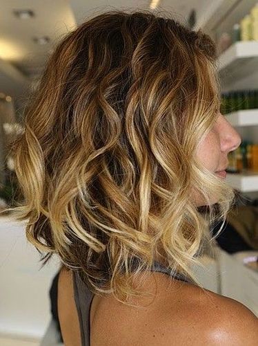 Kami 034 Affordable Blonde Layered Shoulder Length Curly Bob Wigs
