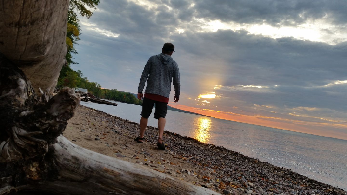 Customer photo review of MEN'S RIVER RUN HOODIE