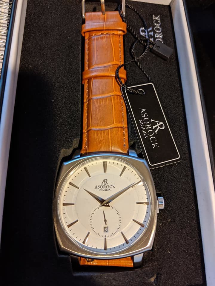 Customer photo review of Silver/White Monolith
