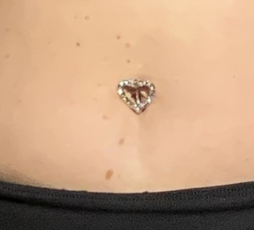 Customer photo review of Amour Reverse Heart Belly Bar