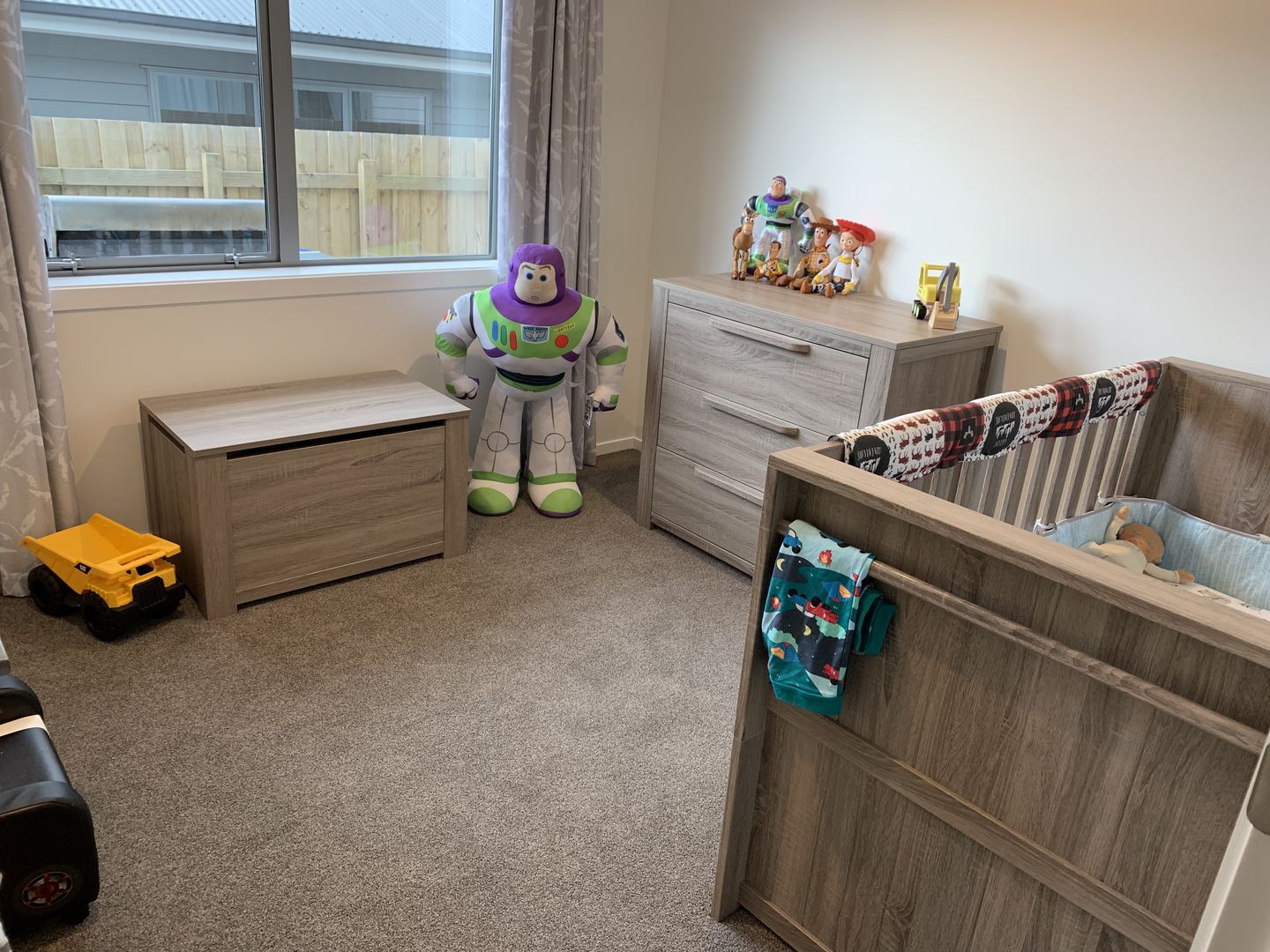 Customer photo review of Mamas and Papas Franklin 3 Piece Cotbed Set with Dresser Change & Mattress - Oak