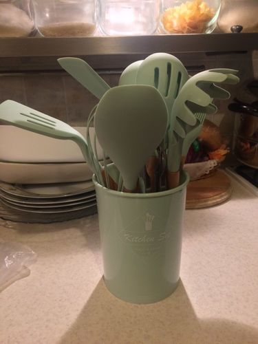 Customer photo review of 12pcs Kitchen Utensil Set Silicone Household Wooden Cooking Tools Set