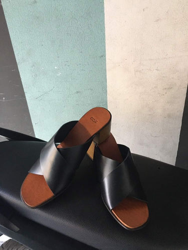 Customer photo review of Kira Black