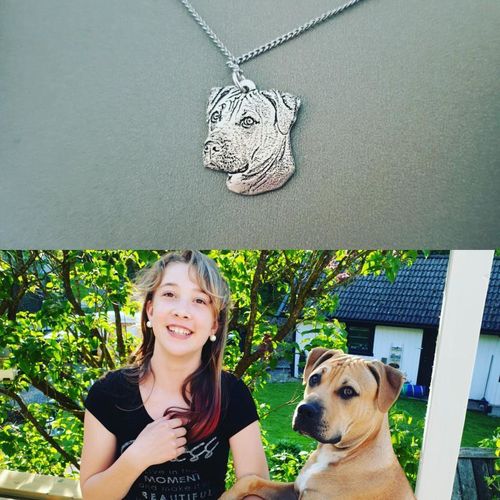 Customer photo review of Silvercut™ Necklace