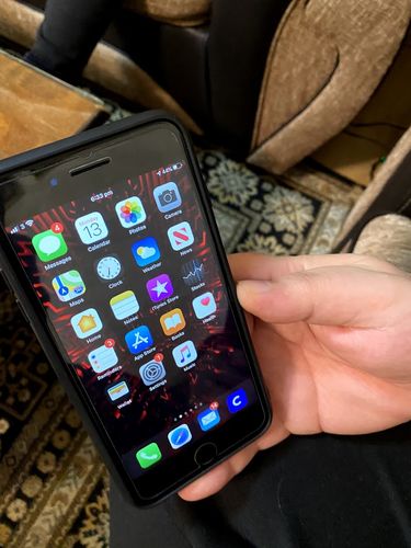 Customer photo review of Apple iPhone 8 Plus 256GB Space Grey Unlocked Refurbished Pristine