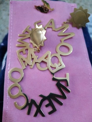 Customer photo review of Aretes Te Amo México