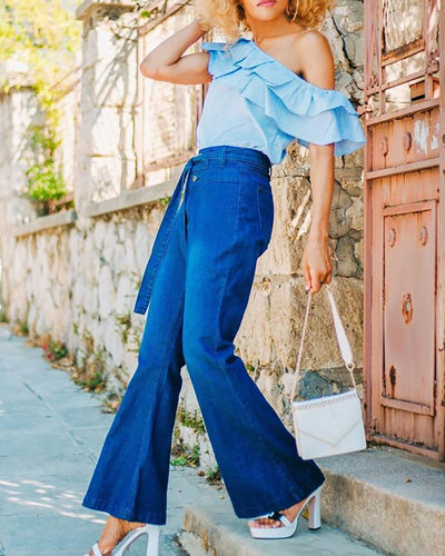 Customer photo review of Jeans à taille haute et cloche