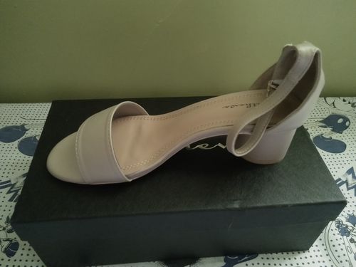 Customer photo review of Dale Heel Sandals