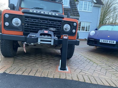 Customer photo review of LA-114 Lift Assist Telescopic Bollard
