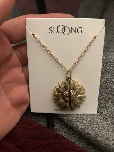 Customer photo review of "YOU ARE MY SUNSHINE" - SUNFLOWER NECKLACE