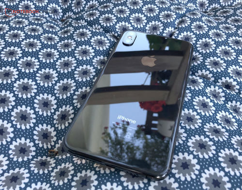 Customer photo review of Apple iPhone XS Max 64GB Space Grey Unlocked Refurbished Good
