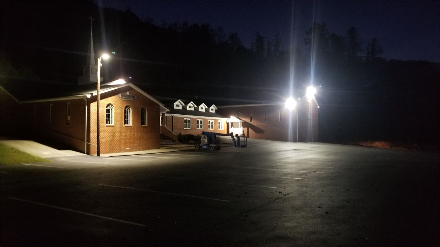 Customer photo review of 150W LED Pole Light ; 5700K ; Universal Mount ; Bronze ; AC100-277V