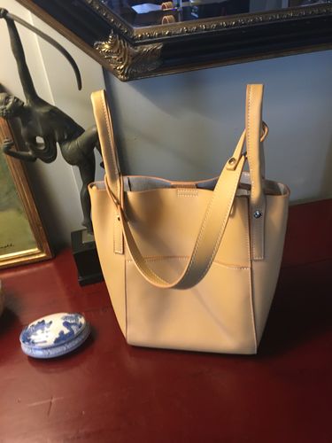 Customer photo review of Vendine Handbag