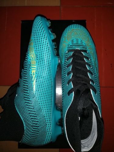 Customer photo review of Men's Outdoor High Top TF/FG Football Boots