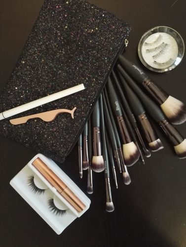 Customer photo review of CILS MAGNÉTIQUES EYELINER  FK: LE KIT VIP