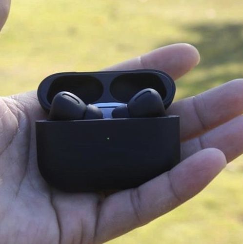 Customer photo review of BlxckPods Pro