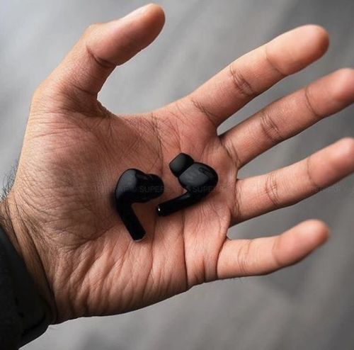 Customer photo review of BlxckPods Pro