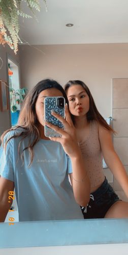 Customer photo review of Karen Walker | Filigree I Phone Case - Blue