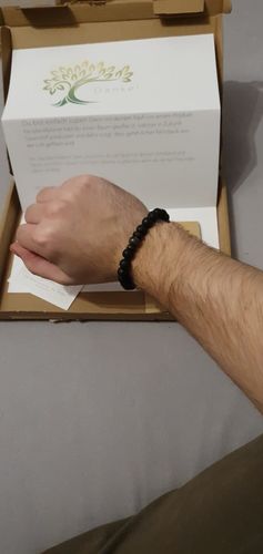 Customer photo review of Vulkanstein Armband