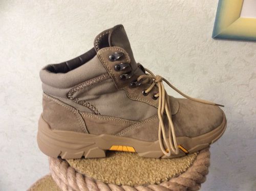 Customer photo review of Solid Color Warm Plush Snow Boots