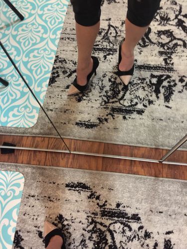 Customer photo review of Women's Small Size Two Tone Pointed Dress Heel Pumps SS50