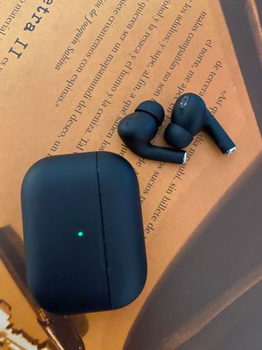 Customer photo review of BlxckPods Pro
