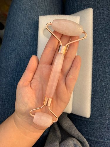 Customer photo review of Jade / Rosenquarz Beauty Roller