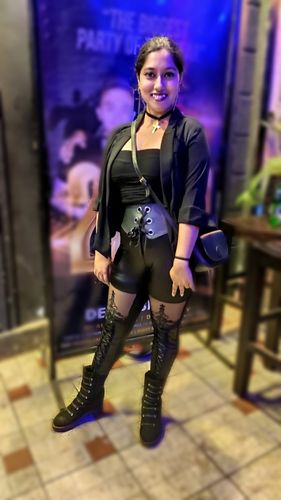 Customer photo review of 'Victoria' Mesh Patern Leggings