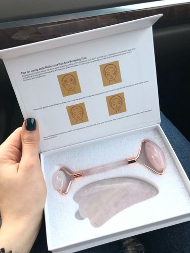 Customer photo review of Jade / Rosenquarz Beauty Roller