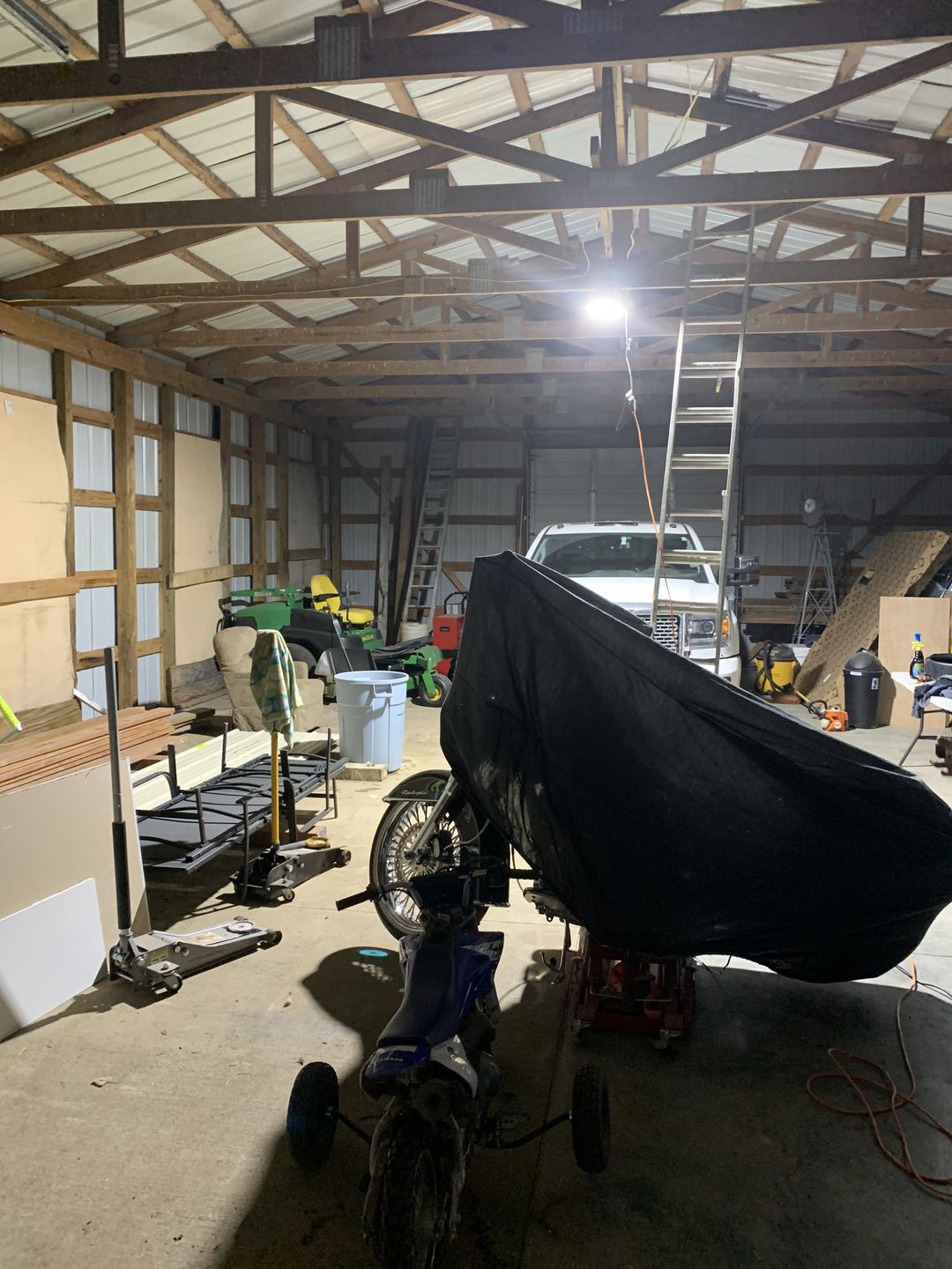 Customer photo review of High Bay LED Light 150W UFO 5700K - LED Warehouse Lighting - 20,098 Lumens