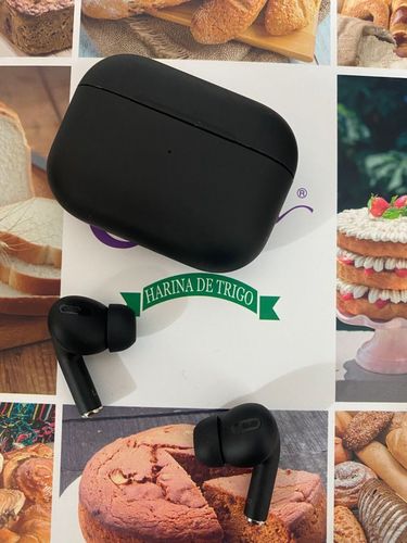 Customer photo review of BlxckPods Pro